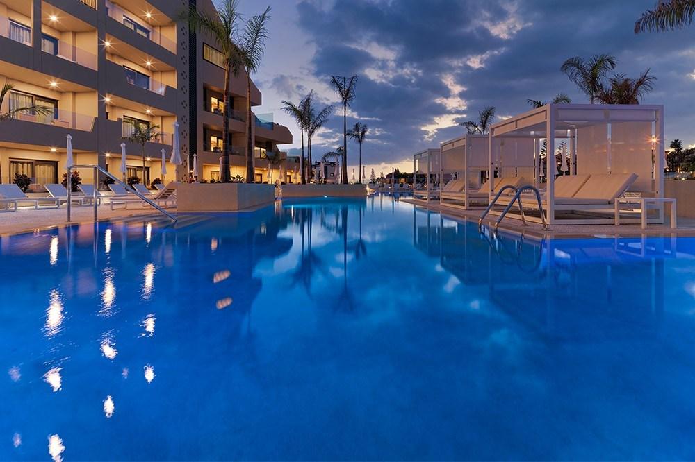 Adult-Pools-gfvictoria-4.jpg