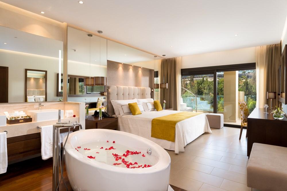 Harmony-Suite-Banera.jpg