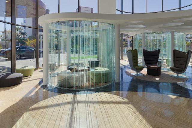 Lobby-gfvictoria-2.jpg