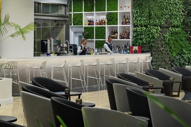 Lobby-Bar-Los-Naranjos-gfvictoria-1.jpg