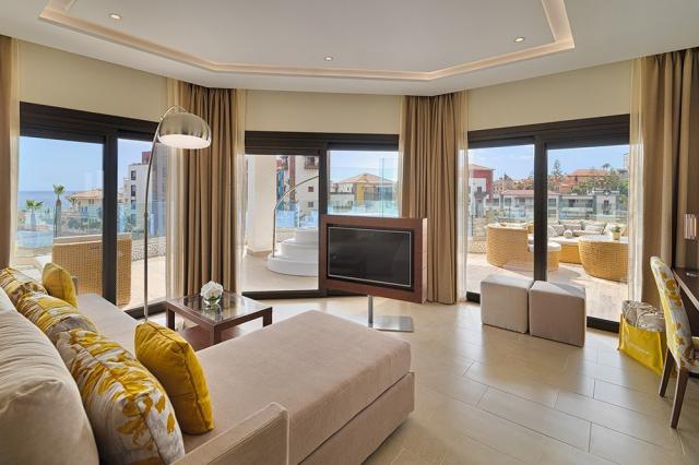 Harmony-Suite-Salon2.jpg