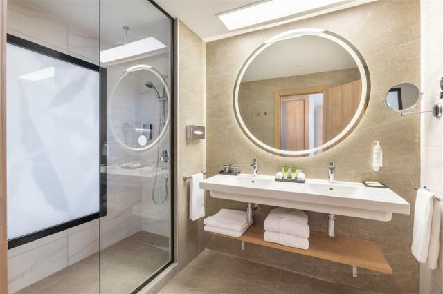 XMP_21_058 - Double room sea view_Double room.jpg