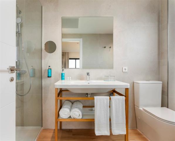 ASORA-SUITE-ST-BATH-JR.jpeg
