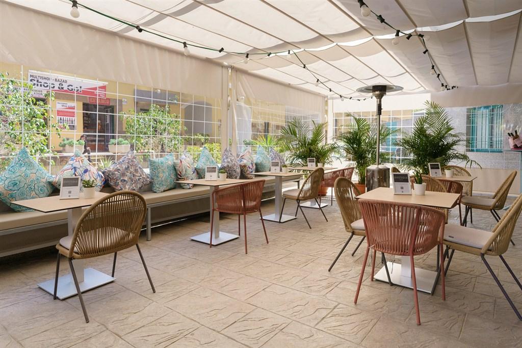 ALTEN-RES-Enyesque-Terrace1-JR.jpeg