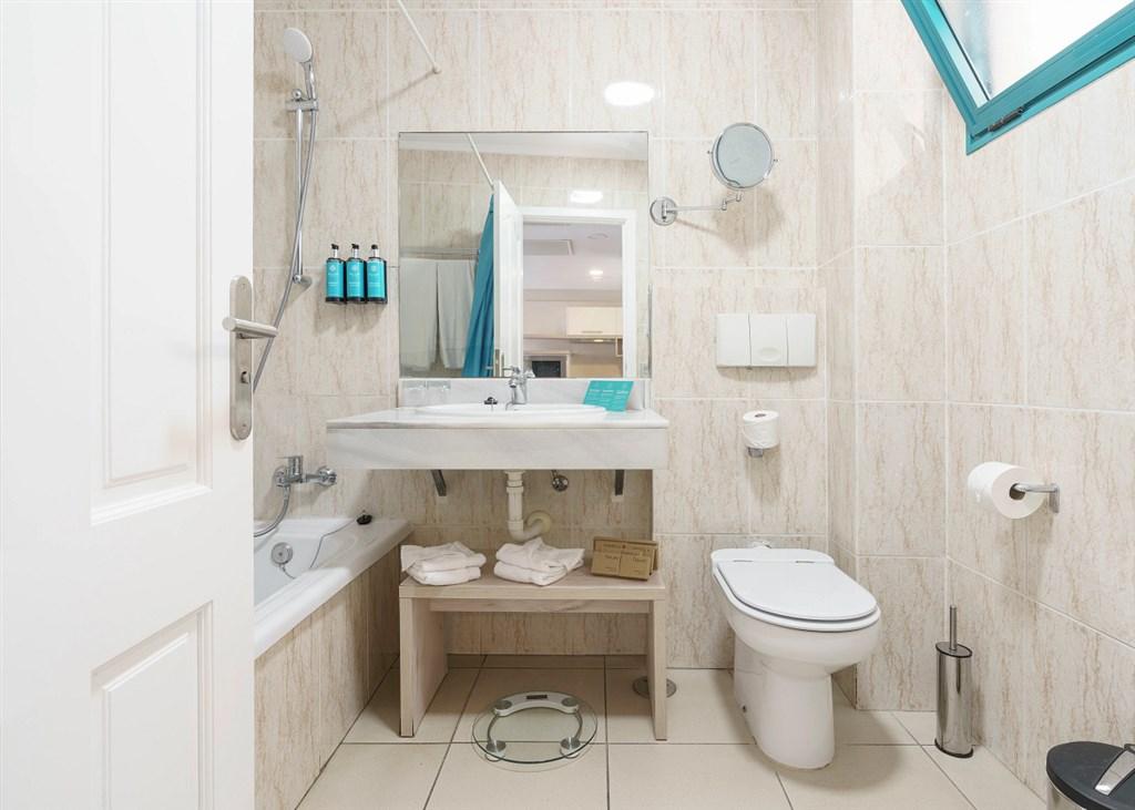 ALTEN-MFC-AP1C-BATH-JR.jpeg