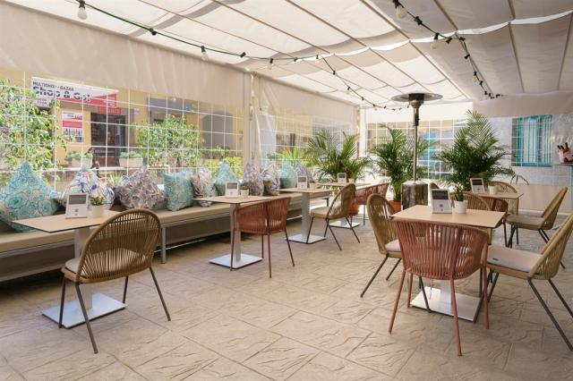 ALTEN-RES-Enyesque-Terrace1-JR.jpeg