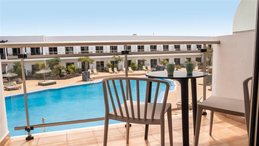 018-RV-view-from-the-room-double-room-standard-pool-view-standa
