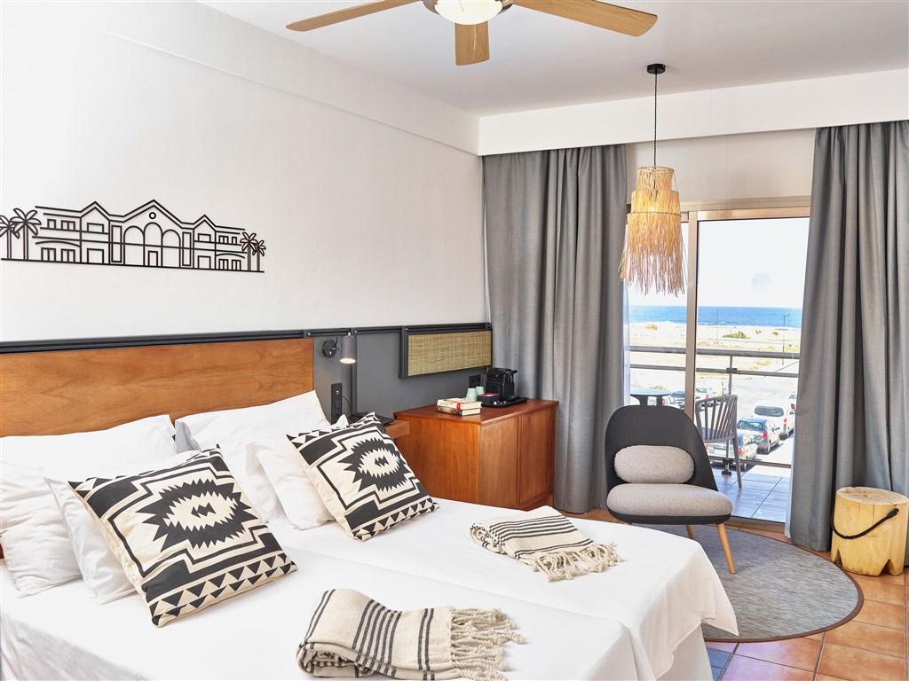 028-W-room-example-double-room-standard-bay-view-standard-doubl