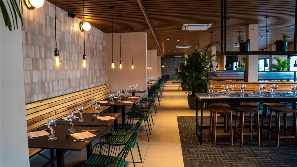 072-R-restaurant_114647361.jpg