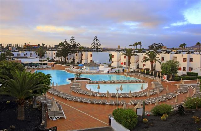 Main Pool (6).JPG