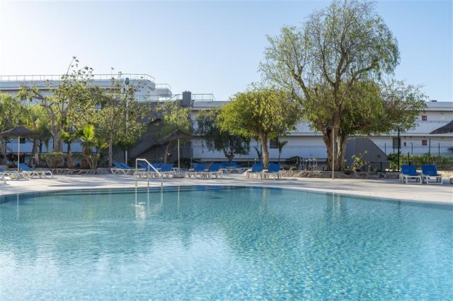 ALATG-EXT-Pool1-JR.jpg