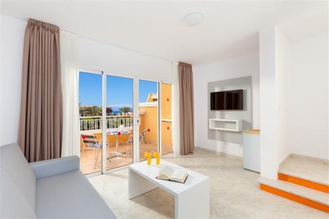 Chatur Playa Real Resort 2022_52 Junior Suite.jpg