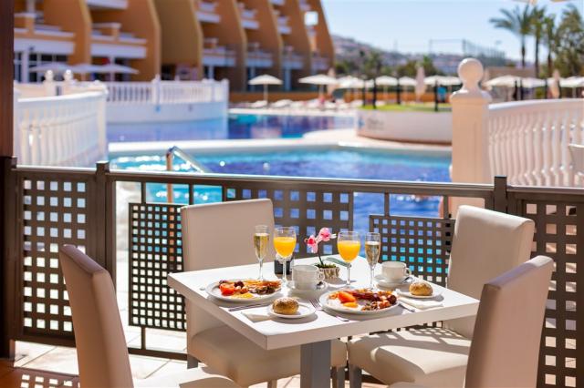 Chatur Playa Real Resort 2022_11 Terrace Restaurant.jpg