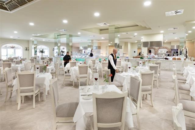 GAR_19_024 - Main restaurant.jpg