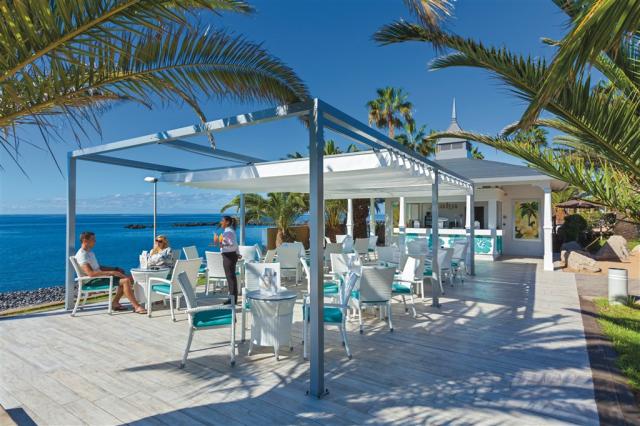 ARC_15_010 - Poolside bar next to Seafront Promenade.jpg