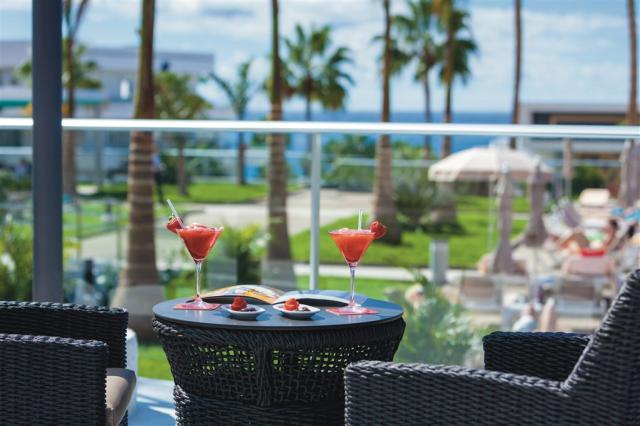 ARC_15_022 - Terrace Lounge bar.jpg