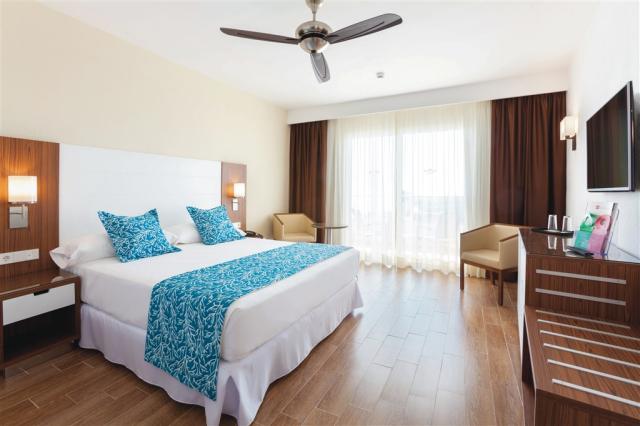 ARC_15_027 - Double room.jpg