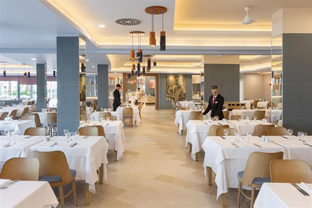 XPL_19_042 - Main restaurant.jpg