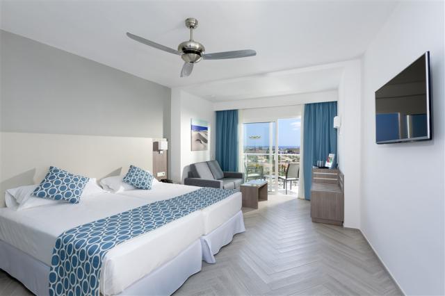 PPY_16_021 - Double room with garden view.jpg