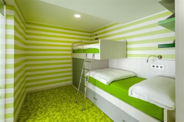 BFUE_ROOM_421.jpg