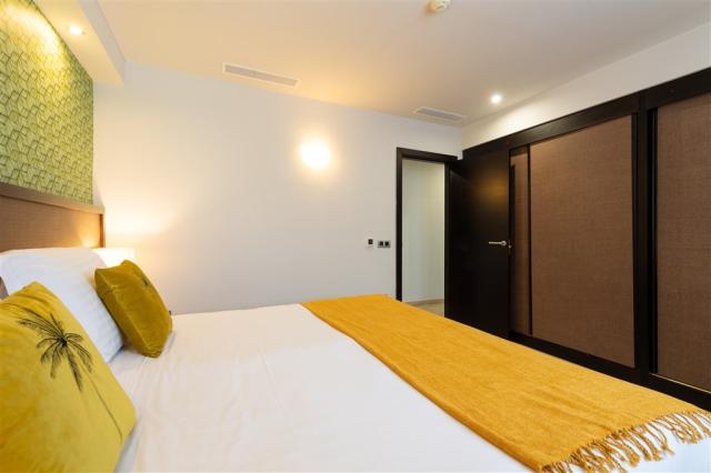 Roca Negra Junior Suite 03.jpg