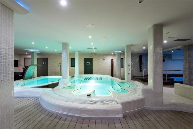 Roca Negra Spa 03.jpg