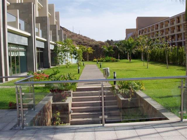 APARCAMIENTOS Y JARDINES 0111.jpg