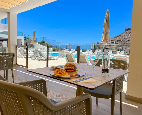 Pool Bar (3)2.jpg