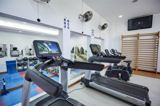 SB-GYM-249-MITL9378-©JamesMitchell.jpg
