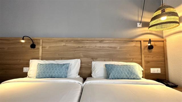012-W-room-example-apartment-standard--bungalow-1-bedroom-3-adu
