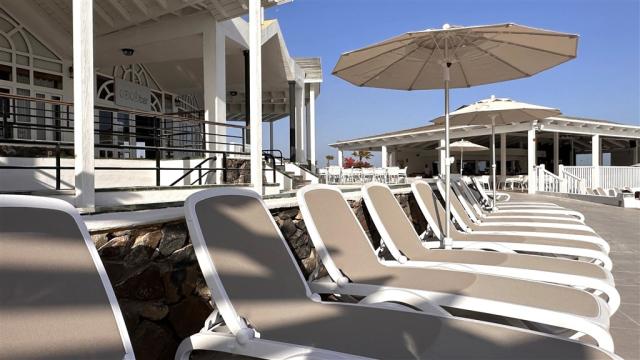 033-P-pool_108271970.jpg