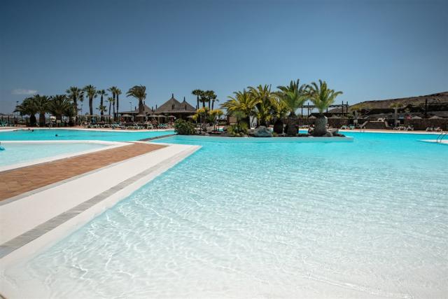 ACE - BEATRIZ COSTA & SPA - Pool (2).jpg