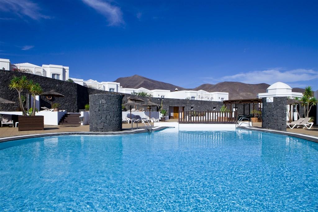 ACE - LIVVO COLORADAMAR - piscina (15).png