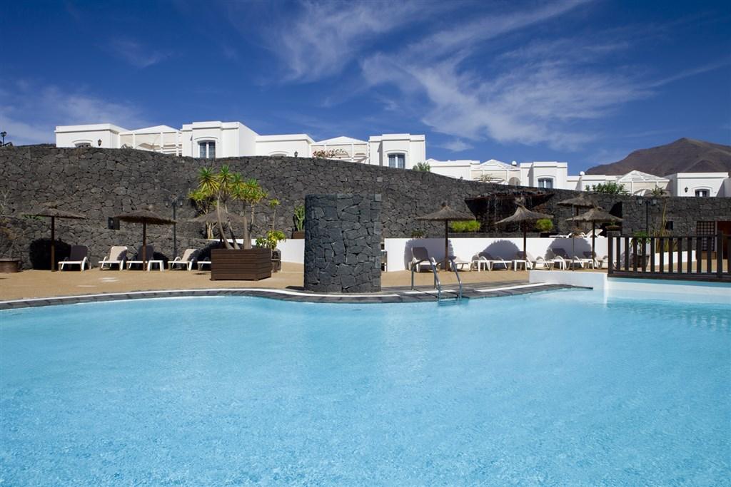 ACE - LIVVO COLORADAMAR - piscina (5).png