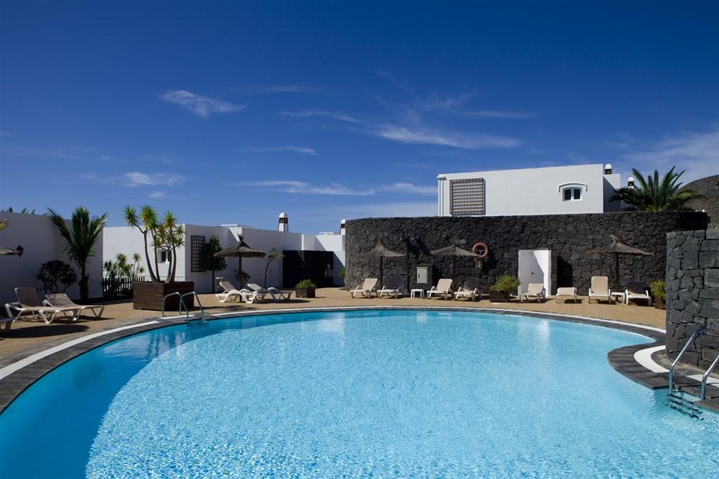 ACE - LIVVO COLORADAMAR - piscina (7).png