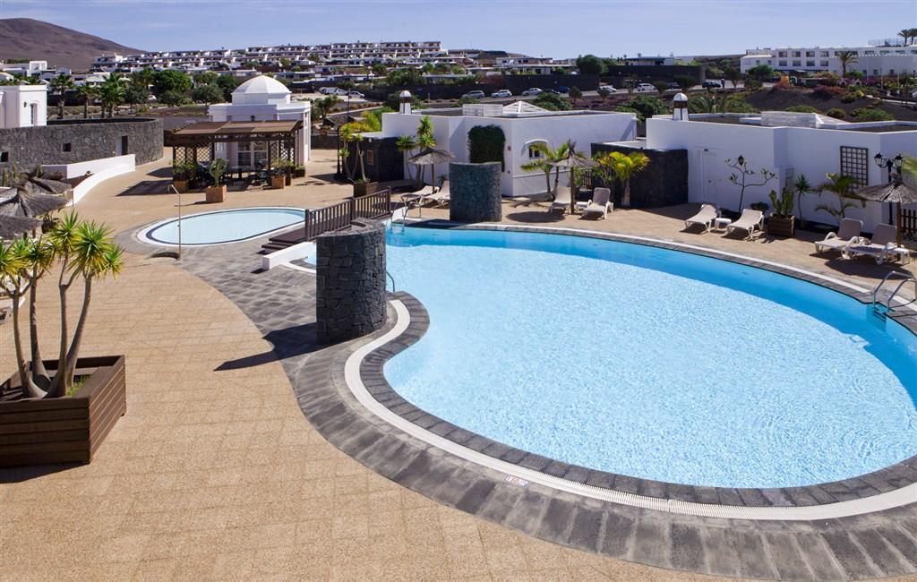 ACE - LIVVO COLORADAMAR - piscina (14).png