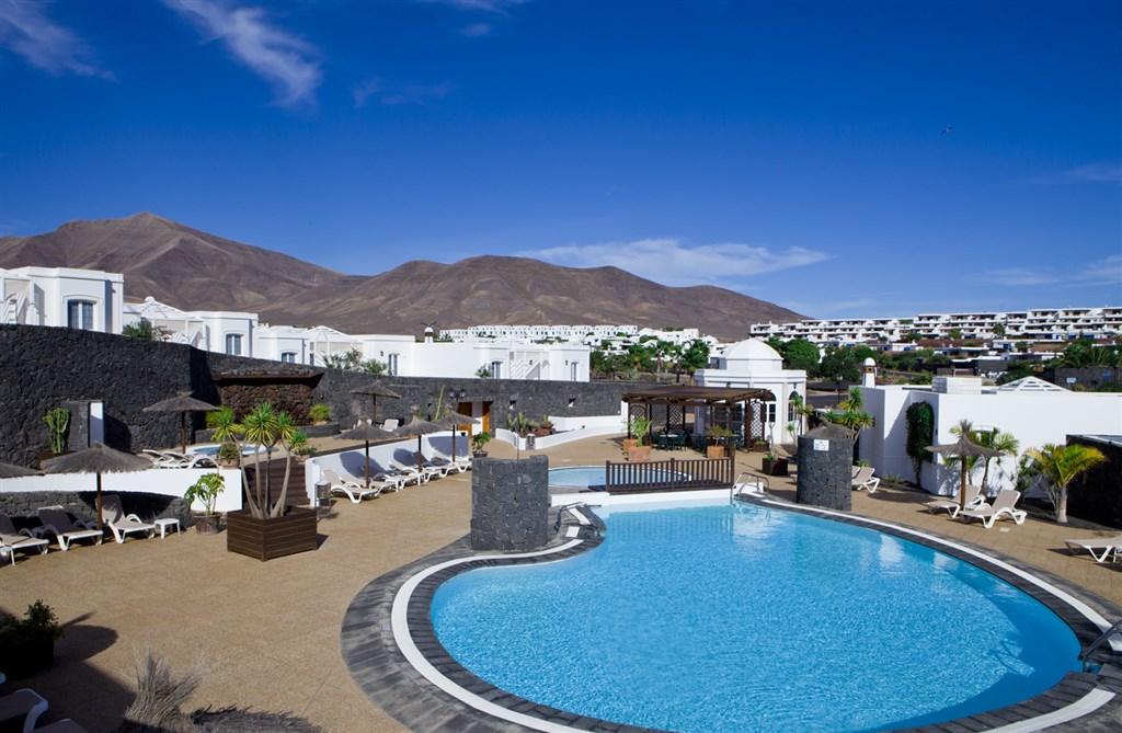 ACE - LIVVO COLORADAMAR - piscina (16).png