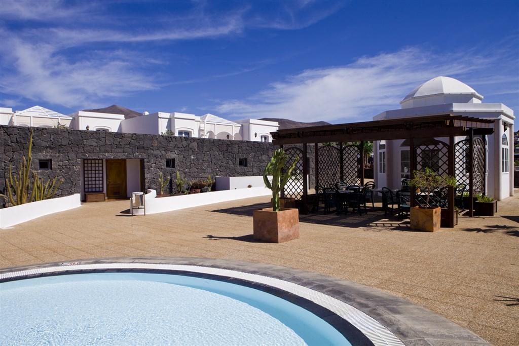 ACE - LIVVO COLORADAMAR - piscina (19).png