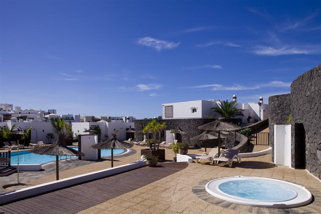 ACE - LIVVO COLORADAMAR - piscina (12).png