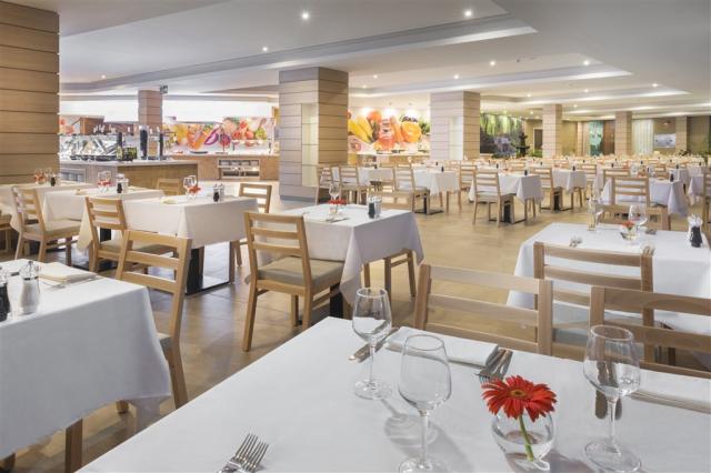 5.1 Main Restaurant Buffet Yaiza.jpg