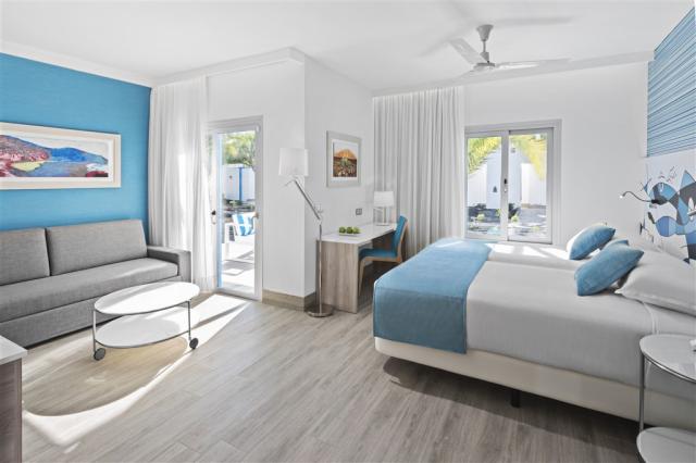 7. Junior Suite.jpg