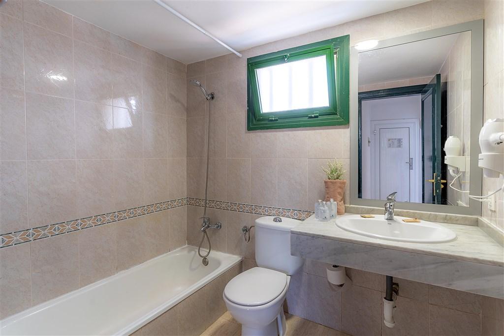 Apartamento-estandar-1-2-dormitorios-Club-Siroco (7).jpg
