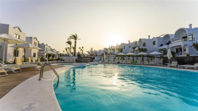 6_4_Pool.jpg