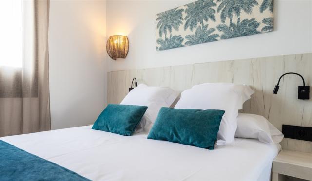 8_7_Two Bedrooms Comfort Room.jpg