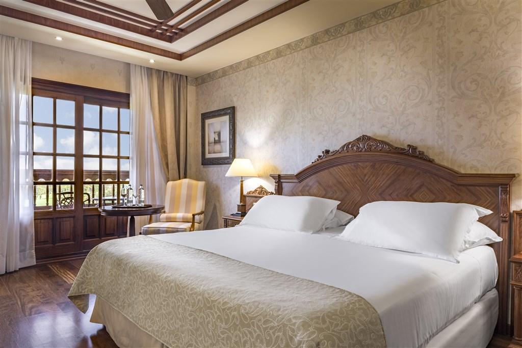 10.Double Room.jpg