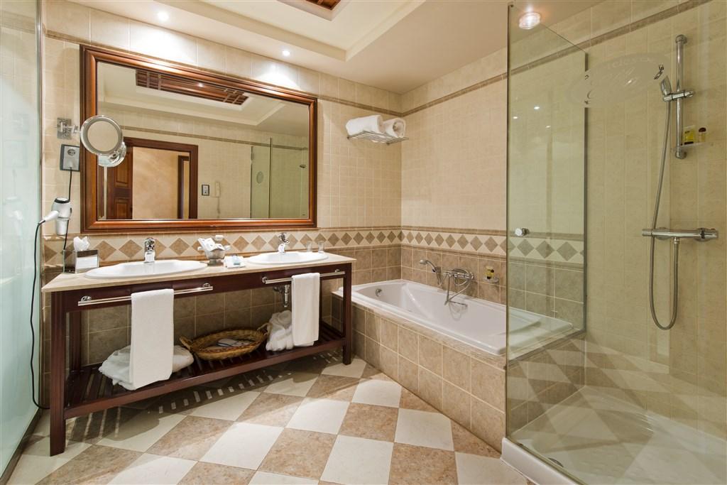 11.2 Bathroom.jpg