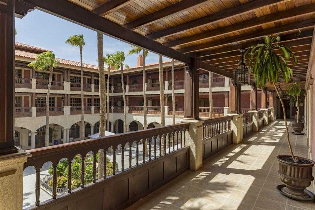 8.Patio.jpg