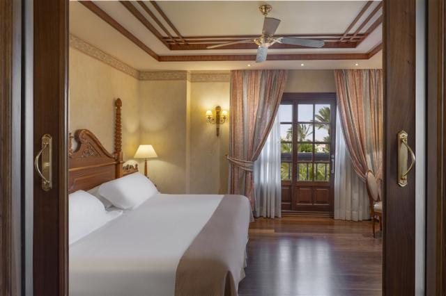 9.Double Room.jpg