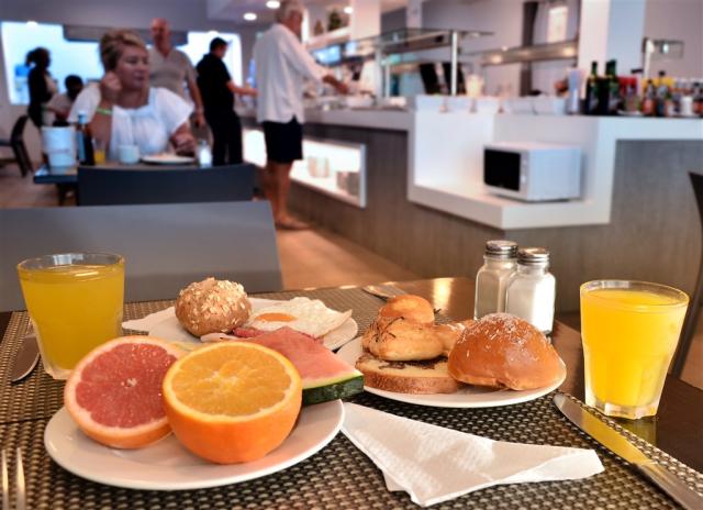 27 Buffet_desayuno.jpg