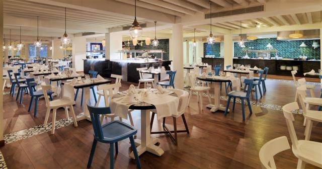 01_HBSBlueBayRestaurant1.jpg